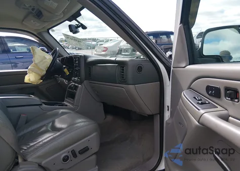 2005 Chevrolet Tahoe Z71 z USA, uszkodzony, nr VIN 1GNEC13T45R185575